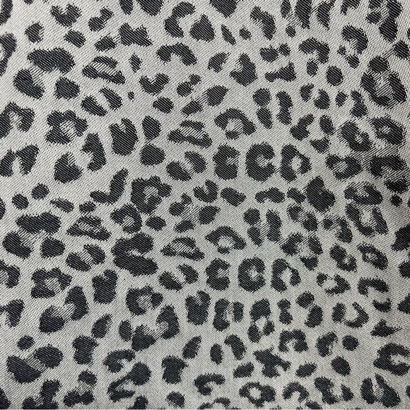 Chico’s 2 Cool Max Gray Leopard Print Button Long Sleeve Shirt 12/14 - Picture 7 of 9